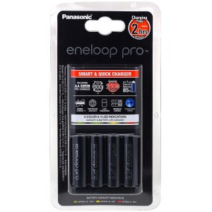 Carregador Panasonic eneloop BQ-CC55E inclui 4 unid. AA eneloop Pro 2500mAh