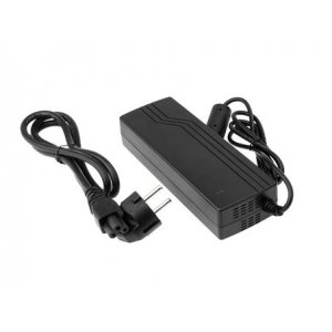 Carregador de portteis 19V 120W com conector de 5,5mm x 2,1mm x 12,1mm